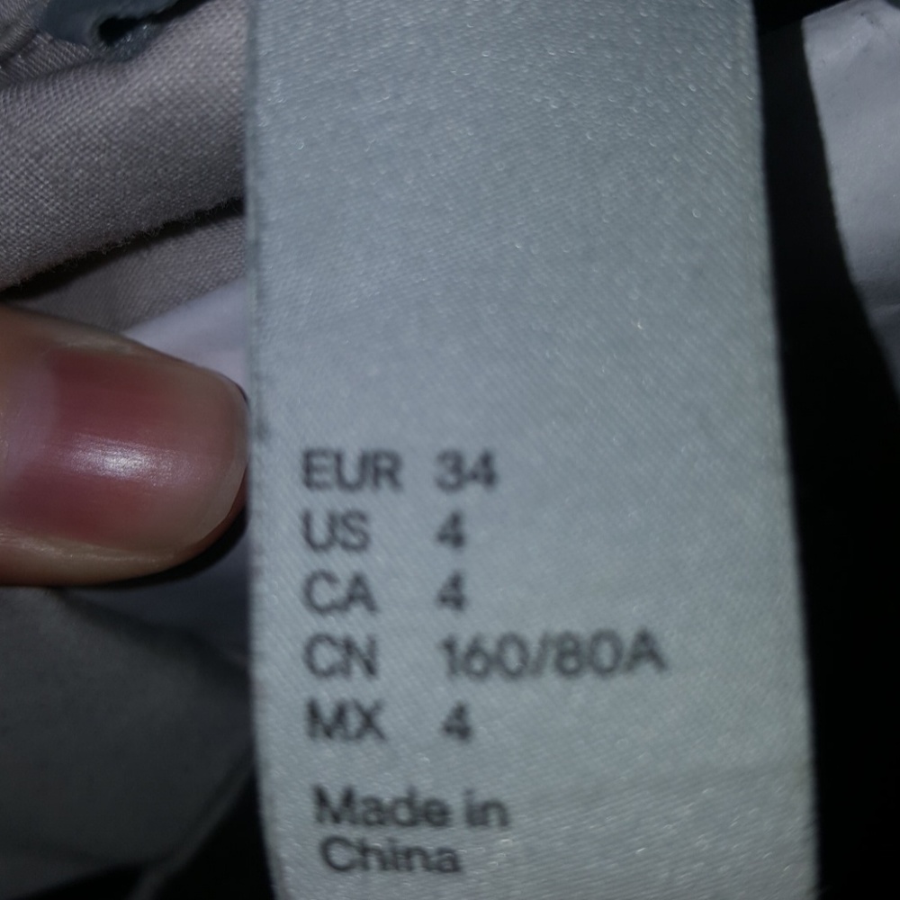 H&M knee length dress size 4 - Picture 4 of 5